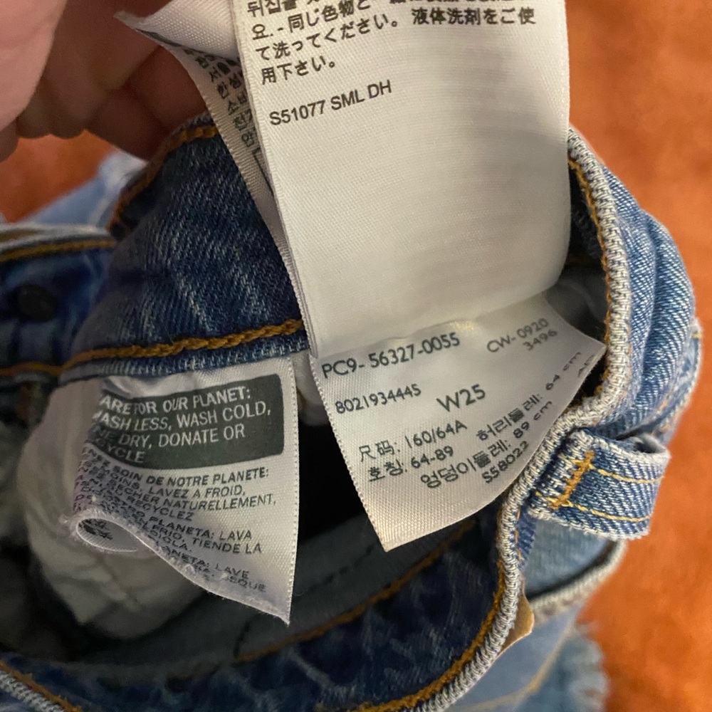 Levi’s - Picture 4 of 4